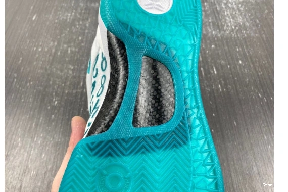 8 Radiant FQ3549-101  Nike Kobe Protro Emerald 1028